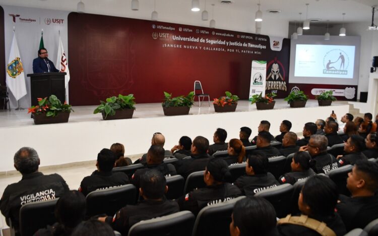 Recibe personal operativo de la SSPT conferencia de derechos humanos enfocada a migración