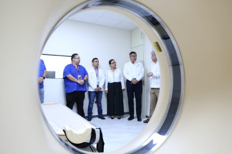 Entrega Américo Villarreal tomógrafo al Hospital Infantil de Tamaulipas