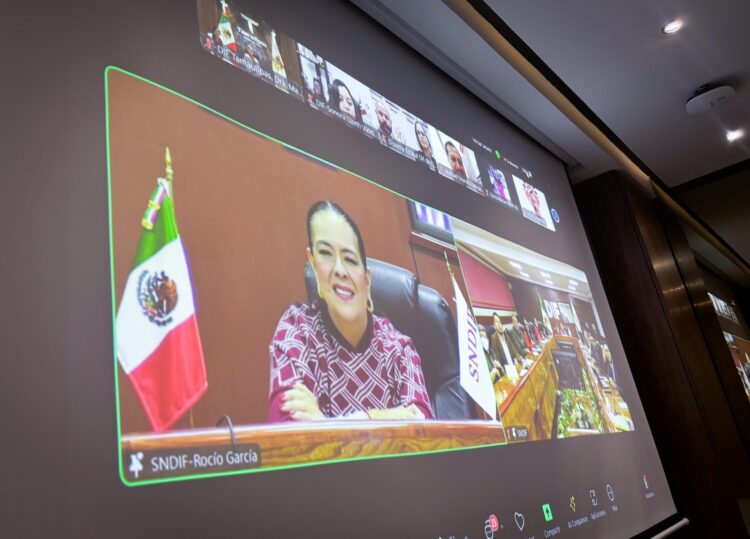 Participa María de Villarreal en reunión de trabajo con la nueva titular del Sistema Nacional DIF