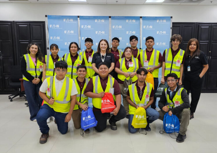 Visitan estudiantes de la Universidad Tecnológica de Tamaulipas Norte empresa Eaton en Reynosa