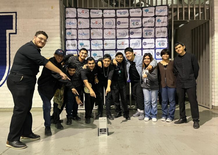 Ganan estudiantes de la Universidad Tecnológica de Nuevo Laredo tercer lugar en torneo de robótica
