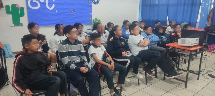 Reciben estudiantes de primaria plática preventiva sobre delitos cibernéticos