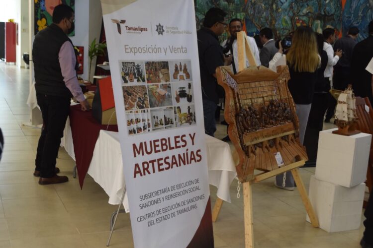 Promueve SSPT productos de CEDES en Congreso del Estado mediante exposición “Trabajo que Transforma”