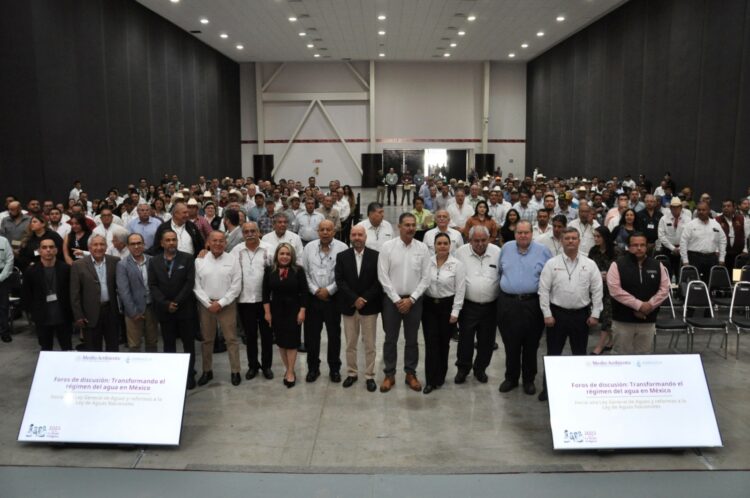 Participa secretario de Recursos Hidráulicos en foro de transformación del régimen del agua en México