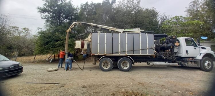 Intensifica Secretaría de Recursos Hidráulicos trabajos de saneamiento en diversos municipios de Tamaulipas