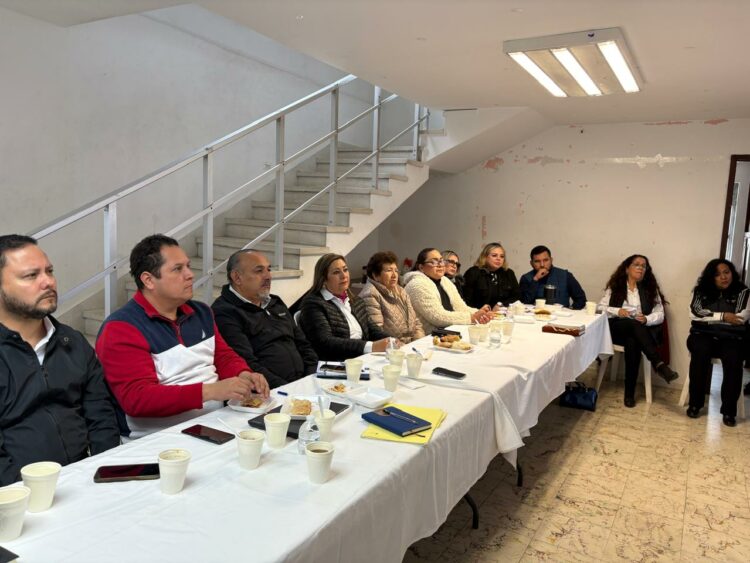 Capacitan a personal de la SEBIEN en materia migratoria