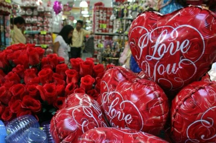 Día del Amor y la Amistad, dejará derrama económica de 32.5 mmdp: Concanaco