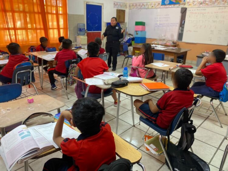 Imparte Guardia Estatal de Género talleres preventivos en primaria de Reynosa