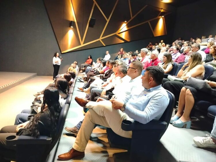 Capacita SEBIEN en reducción de violencia de género