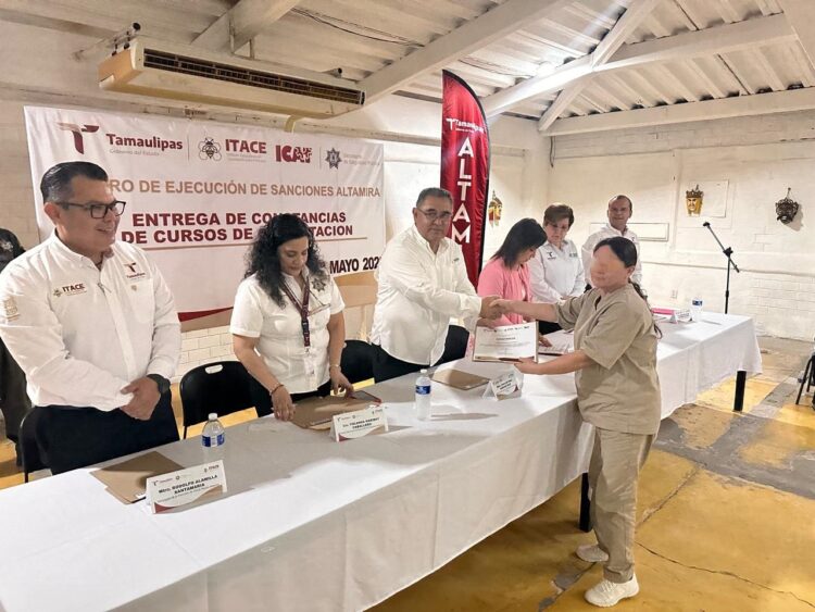 Más de 200 PPLs reciben constancia por capacitaciones laborales