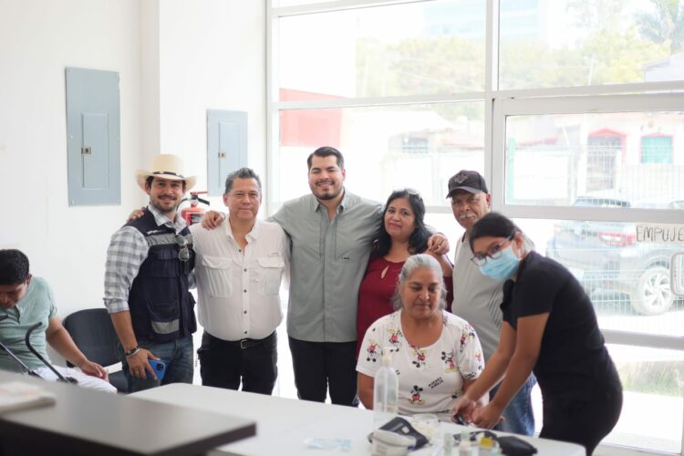 Llevan SEBIEN y Rotarios jornada médica a Unidad de Bienestar