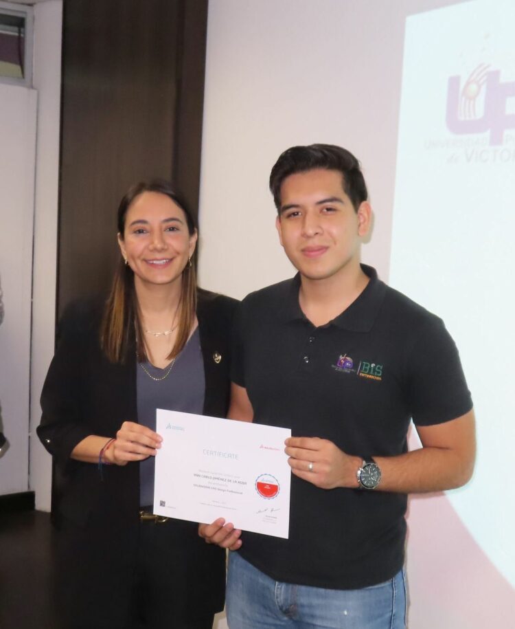 Obtienen estudiantes de la UPV certificaciones internacionales