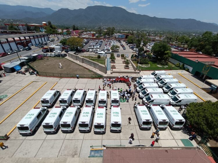 Renueva IMSS Tamaulipas su parque vehicular de ambulancias