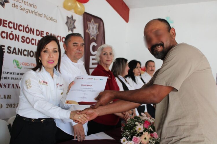 Entregan CEDES Matamoros e ITACE constancias de capacitación laboral a PPLs