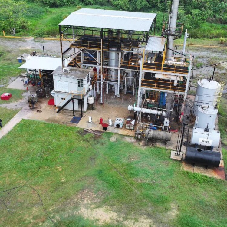Desmantelan mini refinería clandestina en Veracruz