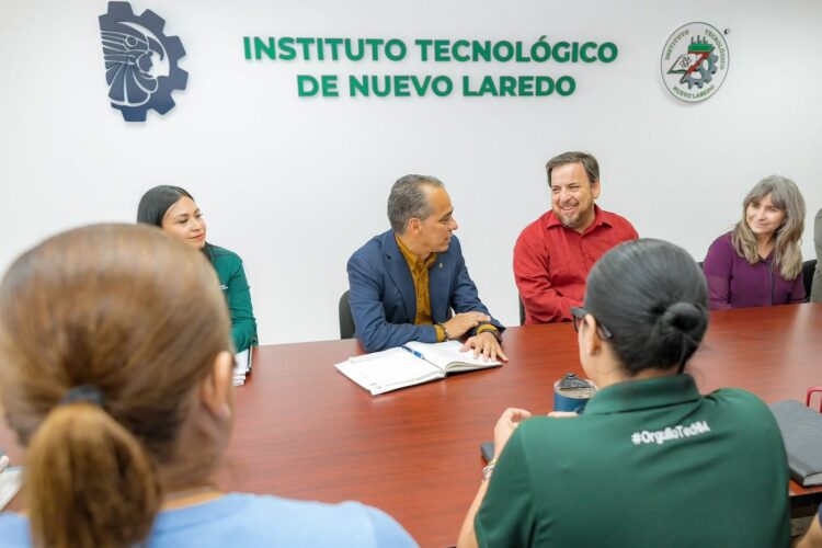 Distingue SET a maestras y maestros del ITNLD por 30 y 40 años de servicio educativo