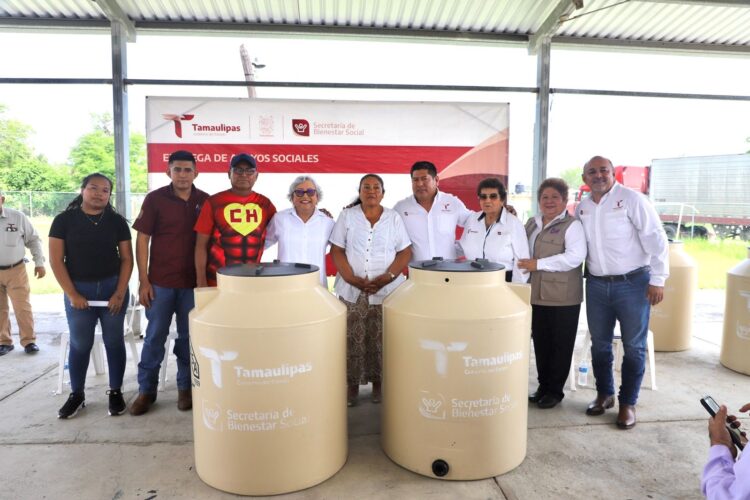 Lleva SEBIEN apoyos en tinacos y empleo temporal a Aldama