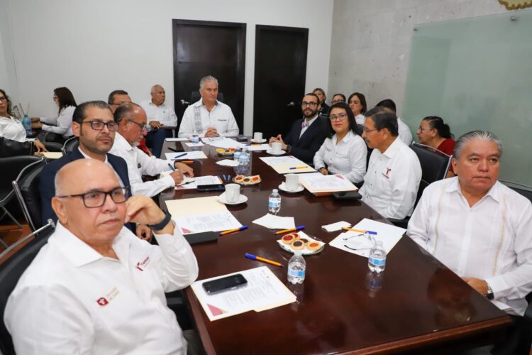 Presenta secretario de Salud estrategia de prevención para salud mental