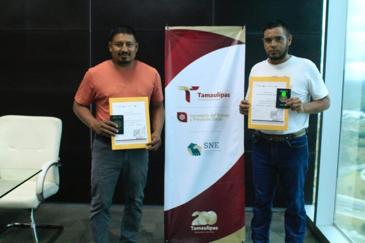 Impulsa STPS colocación de más de 460 trabajadores agrícolas en el extranjero