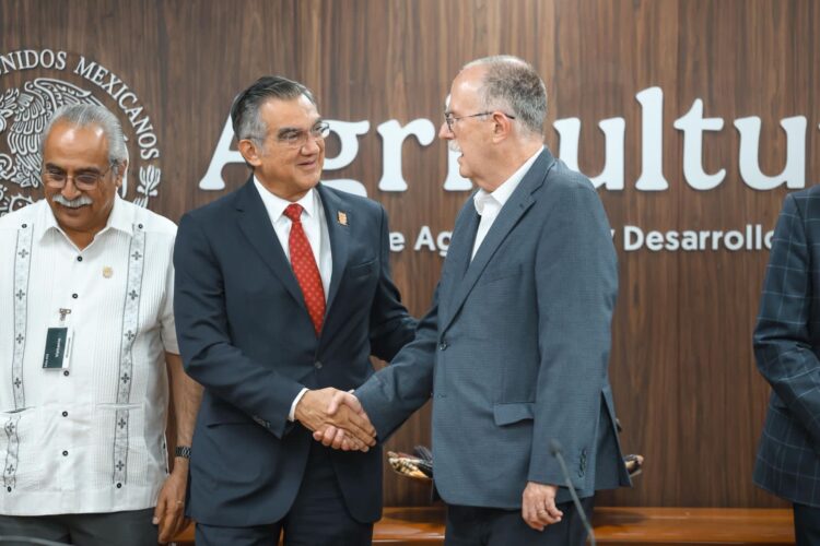 Acuerda Américo Villarreal con SADER apoyos para productores de sorgo y maíz