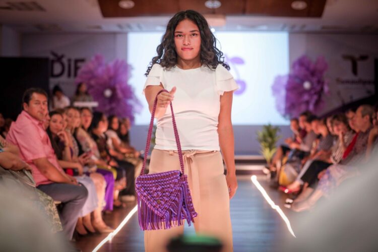 Impulsa DIF Tamaulipas talento y emprendimiento de las personas con discapacidad visual