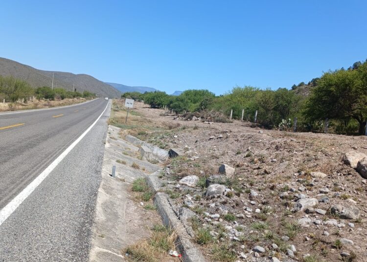 Fortalece gobierno de Américo conectividad rural en Miquihuana