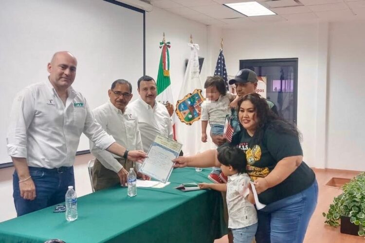 Fortalece ITM identidad binacional de la niñez migrante con entrega de actas de Doble Nacionalidad en Reynosa