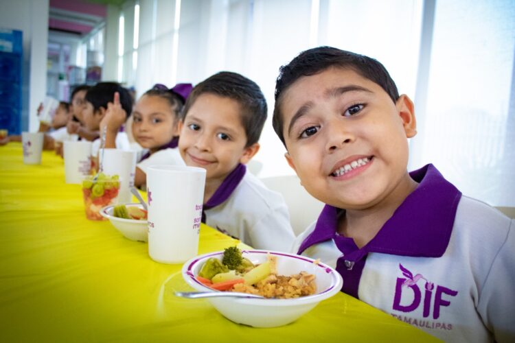 Garantiza DIF Tamaulipas desayunos escolares para más de 105 mil alumnos en el nuevo ciclo