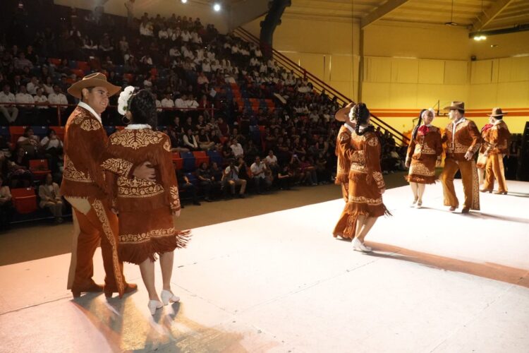 Presenta la UAT con éxito el Festival de Folklor Universitario 2025