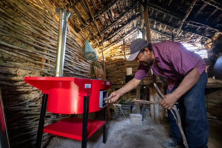 DIF Tamaulipas impulsa bienestar con estufas ecológicas y proyectos de captación de agua