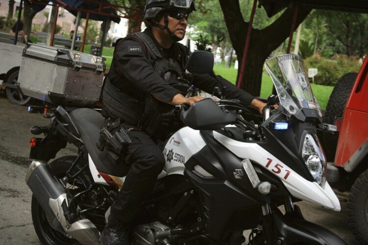 Patrullajes del Grupo Motorizado “Linces” de la Guardia Estatal disminuyen delitos en zonas comerciales