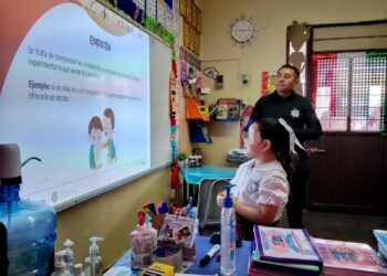 Imparten talleres contra de acoso y violencia a estudiantes de Reynosa y Mante