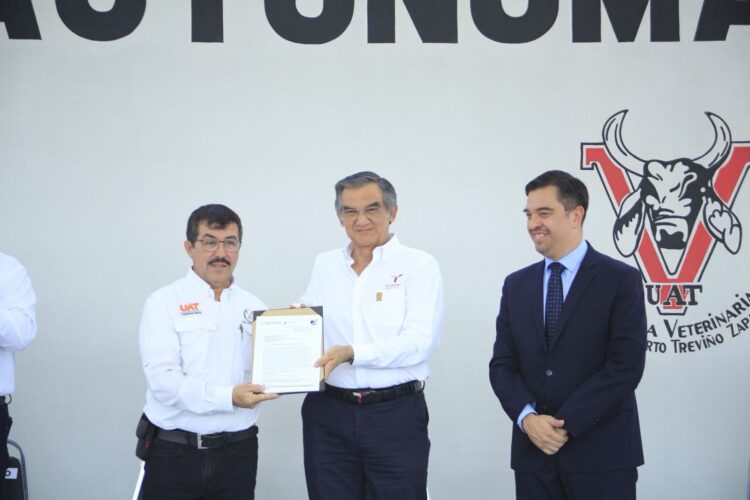 Recibe Américo Villarreal ampliación de certificación TIF para el rastro de la UAT