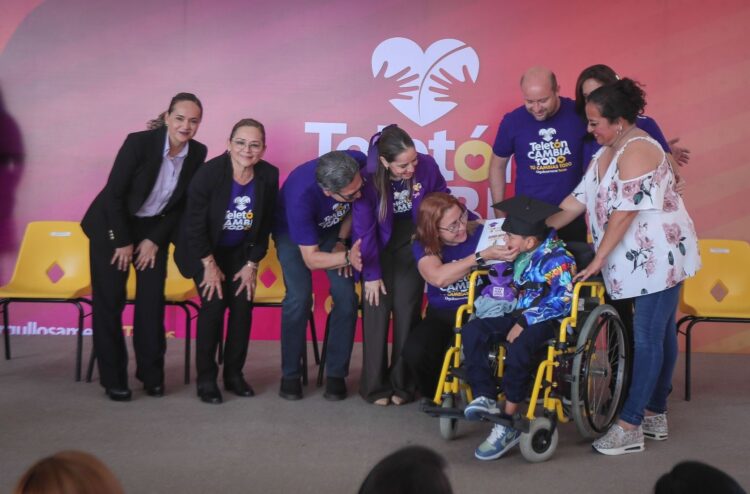 DIF Tamaulipas entrega donativo a la Fundación Teletón