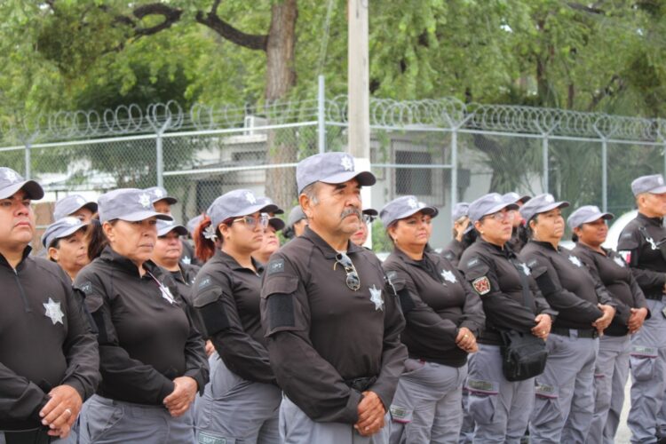 CEDES Victoria rinde homenaje a custodio por más de tres décadas de servicio
