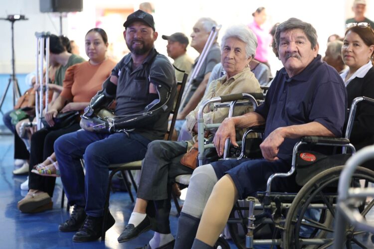 Américo y María de Villarreal impulsan la rehabilitación de las personas con discapacidad