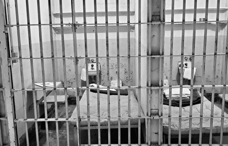 Lo atoran 12 años en prisión por homicidio calificado