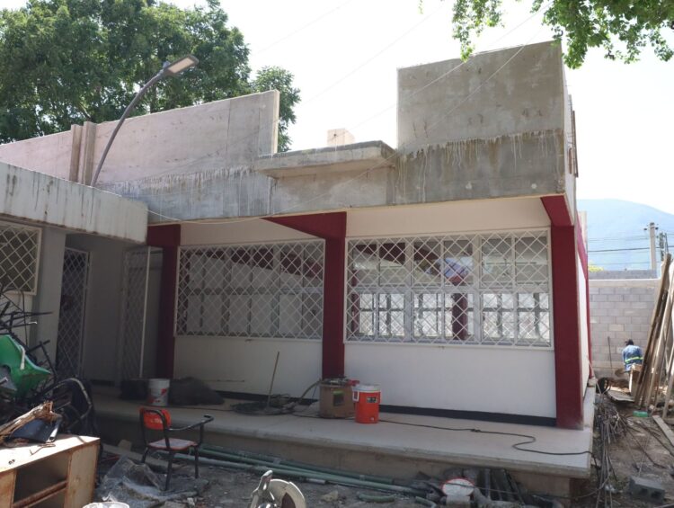 Atiende Gobierno del Estado 900 planteles educativos con inversión en infraestructura y equipamiento