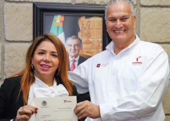 Entrega secretario de Salud nombramientos a funcionarios dentro de la nueva estructura orgánica de esta dependencia