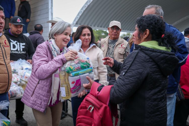 Lleva María de Villarreal miles de apoyos a Xicoténcatl con la Brigada Transformando Familias
