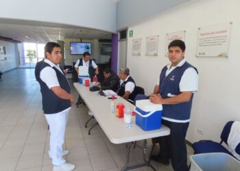 Refuerzan salud estudiantil con jornada de vacunación en la UPV