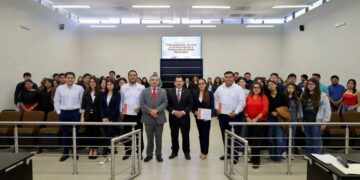 Acerca TPT protección de datos personales a alumnos de la UAT