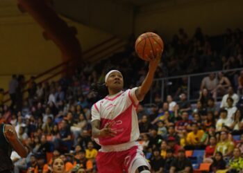 Correbasket activa “Dona y juega”