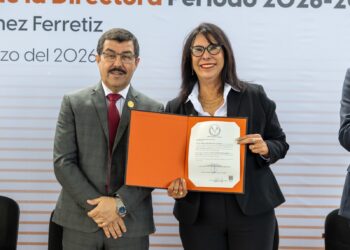 Rinde Laura Jiménez Ferretiz protesta como directora de la FCAT-UAT