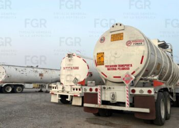 Asegura FGR 2.1 millones de huachicol, tractocamiones y un inmueble en Reynosa