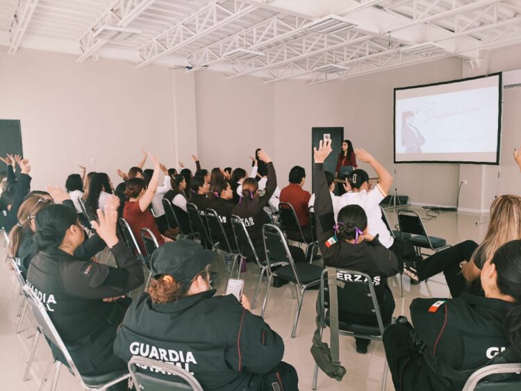 Conmemora SSPT con jornada de salud mes de la mujer