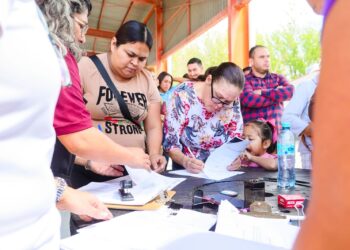 Entrega SEBIEN apoyos sociales en Cruillas