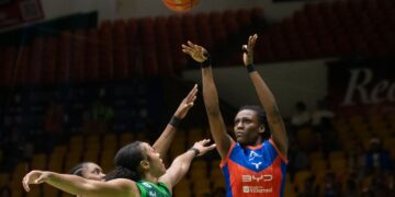 Correcaminos cede el primero de la serie