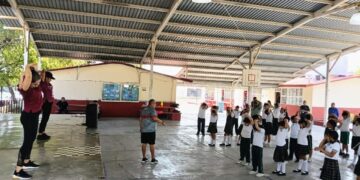 Mantiene Academia Social de Valores actividades en escuelas