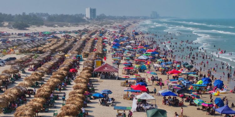 Turistas de CDMX y Nuevo León desbordan playas tamaulipecas: Secretaría de Turismo